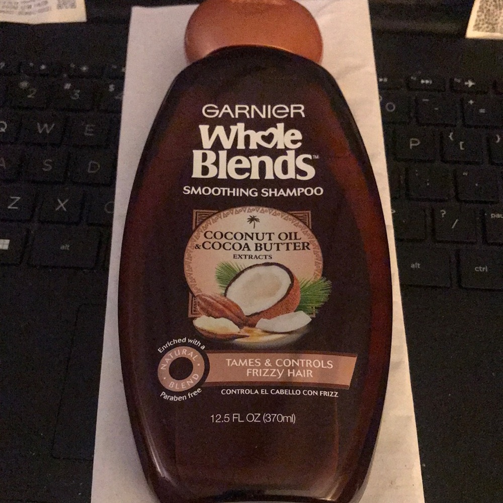 Garnier Whole Blends Coconut Oil & Cocoa Butter Smoothing Shampoo - Brown